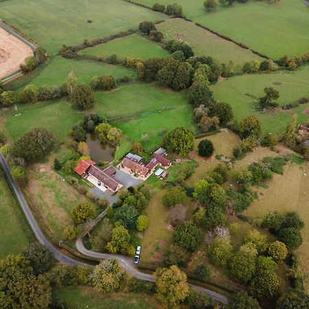 Вилла 24H Le Mans - Les Haies Gite, Near Le Mans Circuit Coulans-sur-Gee Экстерьер фото