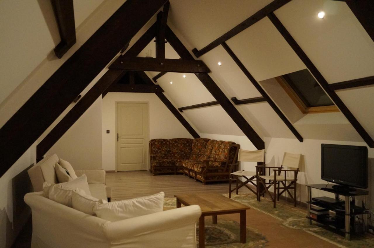 Вилла 24H Le Mans - Les Haies Gite, Near Le Mans Circuit Coulans-sur-Gee Экстерьер фото